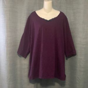 Ladies size 1X Top by Catherine’s in a dark Wine color